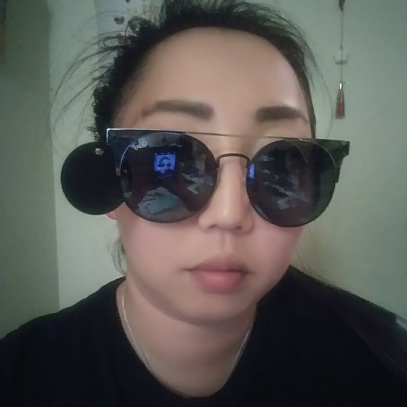 NWT Quay "In Crowd" Sunglasses - Picture 4 of 4